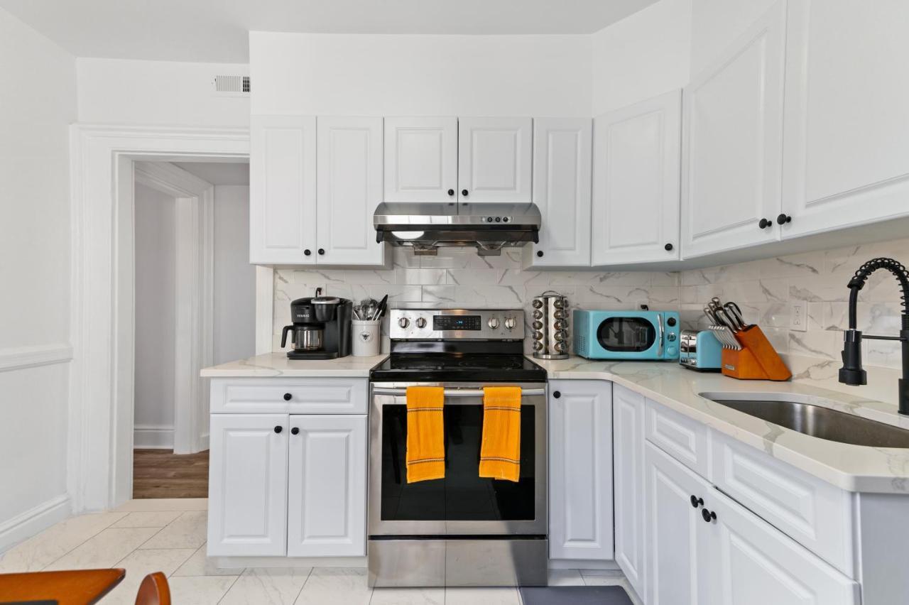Appartamento Orange Oasis In The Heart Of East Rock With Free Parking Near Dt And Yale New Haven Esterno foto